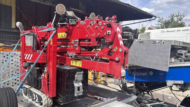 Nous mettons à disposition des mini-grues araignées pour vos chantiers.